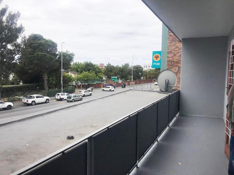 To Let 1 Bedroom Property for Rent in Oranjezicht Western Cape